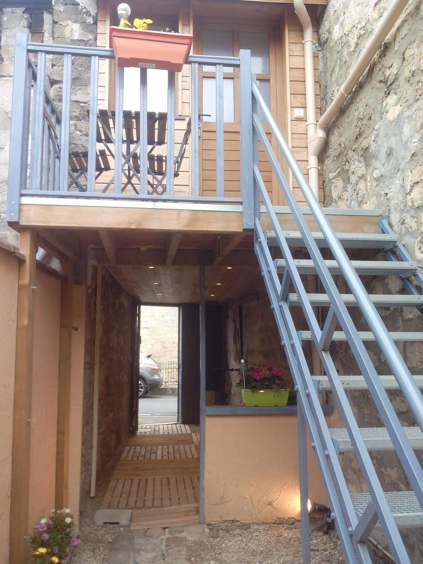 Loc'Apparts Beaumont-sur-Oise Экстерьер фото